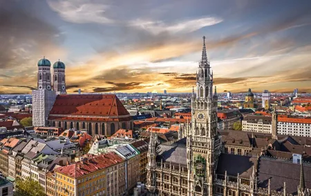 2 Hour Private Sightseeing Transfer from Berlin to Munich