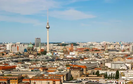 Berlin Famous Landmarks PhotoWalks Tour