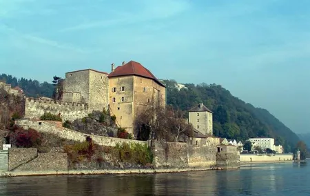 Private one way transfer from Cesky Krumlov to Passau