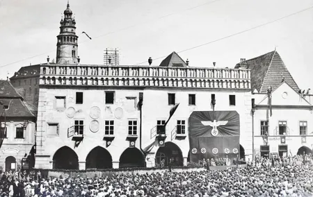 Český Krumlov 20th century tour
