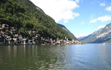 Private one way transfer from Cesky Krumlov to Hallstatt