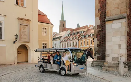 Wroclaw, 1- hour or 2-hours Group Tour by Electric Car
