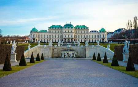 Prague–Vienna Car/Van (1–7 pax) via Lednice Chateau & Mikulov