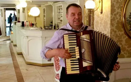 Stadtführung mit Musik, Spaziergang und Akkordeon-Musikabend, 2 h (Gruppe 5-15)