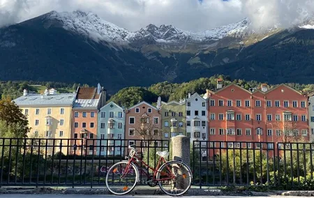 Self-Guided 1,5-hour Tour of Innsbruck: Exciting Stories, Photo Spots & Desserts