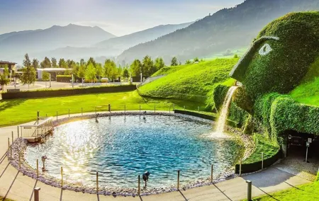 Private Tour of Swarovski Crystal World from Innsbruck