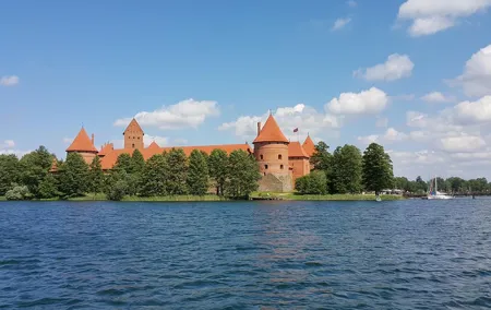 Tour out of Vilnius: Paneriai holocaust park, Trakai, Kaunas