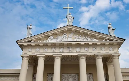 Vilnius Scavenger Hunt and Highlights Self-Guided Tour