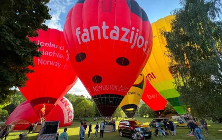 Shared Balloon Ride – Vilnius or Trakai, Hotel Pickup Included