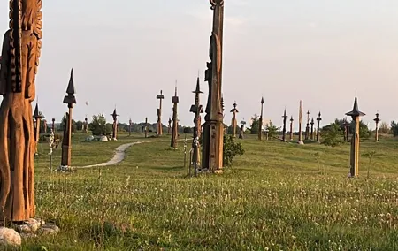 From Vilnius: Hill of Angels, Užutrakis Manor & Trakai Castle