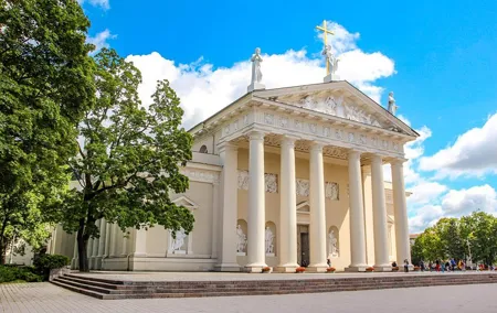 Historic Vilnius: Exclusive Private Tour with a Local