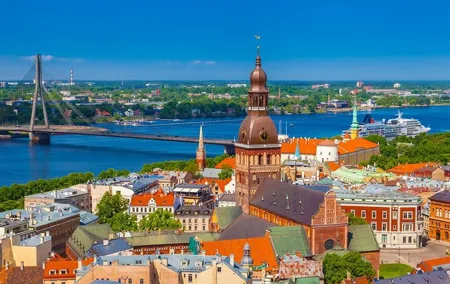 Private Tour Vilnius to Riga via Trakai Hill of Crosses & Rundale