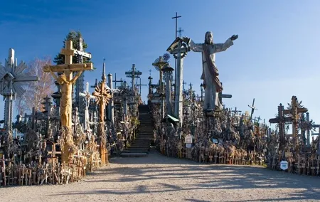 From Vilnius: Private Day Tour to Hill of Crosses & Kleboniskes