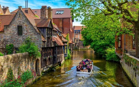 Bruges Tour with Canal Cruise from Zeebrugge Cruise Port