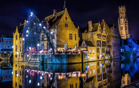 Bruges at Night: Murder, Mystery & Dark Stories Small Group Walk