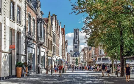 Visit to Bruges with EN boat trip and DE beer tasting (optional)