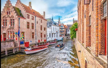Best Bruges Cruise-Friendly Tour including Canal Boat Ride