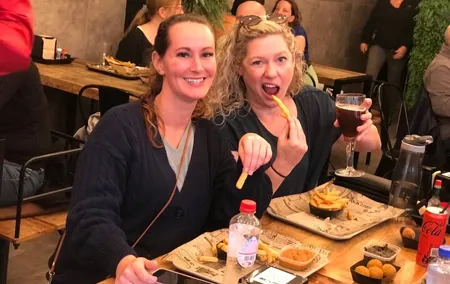 Food tasting & Historical walk