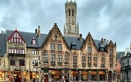 Authentic Medieval Bruges with a Local Guide and Chocolate