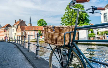 Private Bruges 3.5-Hour Guided Bike Tour: Discover Hidden Gems