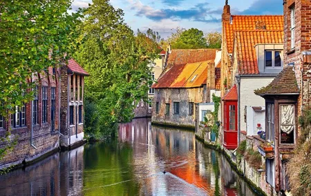 Brussels airport transfer (BRU) <-> from or to Bruges (3 pax sedan)