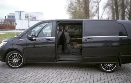 Taxi Shuttle Bruges < - > London (1 to 8 Seats)