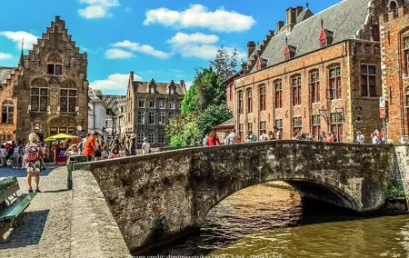 Welcome to Bruges: Private Half-Day Walking Tour