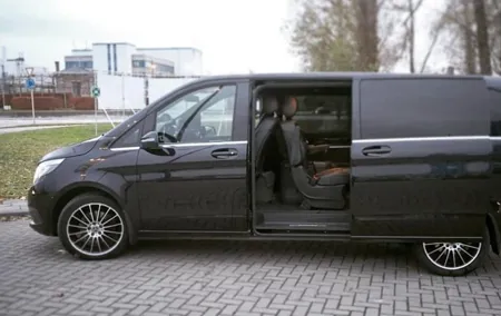 Transfer Bruges <-> Amsterdam (1 - 8 Places)
