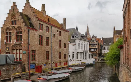 Private Food 3 Hour Tour: The 10 Tastings of Bruges With Locals