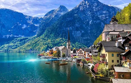 Private Full-Day Tour of Hallstatt and Salzkammergut from Salzburg with Options