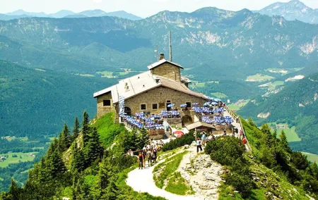 Private Day Tour from Salzburg to Eagles Nest and Berchtesgaden