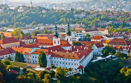Private tour of the best of Prague - Sightseeing, Food & Culture with a local
