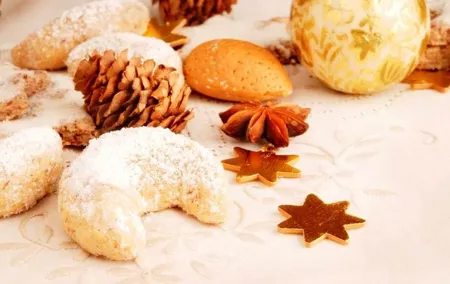 Salzburg Christmas Cookies and Apple Strudel Cooking Lesson