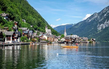 Hallstatt from Salzburg - 6-hour private Tour