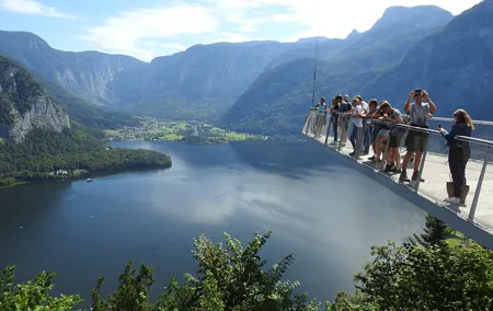 Hallstatt and Salt Mines Small-Group Tour from Salzburg