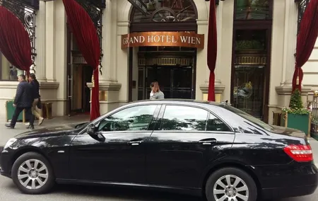 Luxury Private Transfer from Hotel to Prague Airport