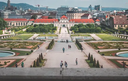 Private Transfer from Salzburg to Vienna: Door-to-door, English-speaking driver