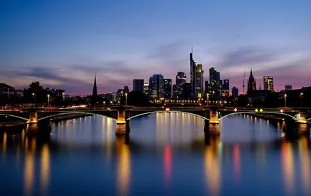 Private Scenic Transfer from Prague to Frankfurt with 4h of Sightseeing