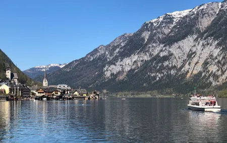 Private Hallstatt Tour with tour end in Vienna