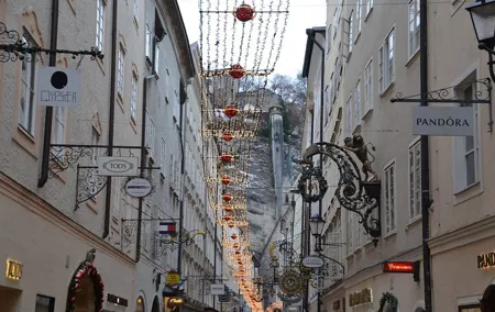 Private Christmas Market Tour in Salzburg