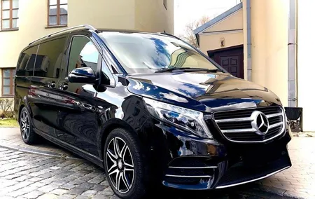 Salzburg Airport Transfers : Salzburg Airport SZG to Salzburg in Luxury Van