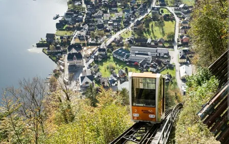 Hallstatt private Day Tour From Salzburg