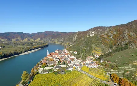 Private tour from Salzburg to Vienna - UNESCO sites, Lakes, Alps