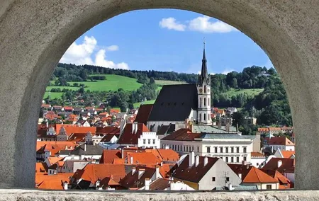 Private Transfer from Salzburg to Prague with a Stopover in Cesky Krumlov