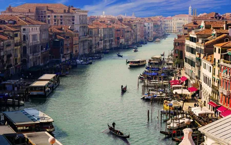 Venice Tour: 2-Day Private Transfer from Salzburg via Dolomites