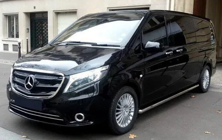 Arrival Private Transfers: Salzburg Airport SZG to Salzburg in Luxury Van