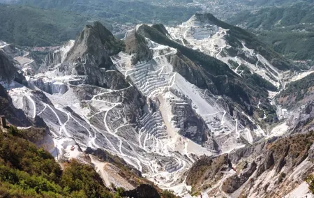 Carrara: Exclusive Marble Cave Tour Adventure in a 4x4