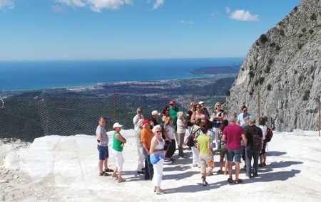 PRIVATE tour in Carrara marble quarries with 4x4 vehicles