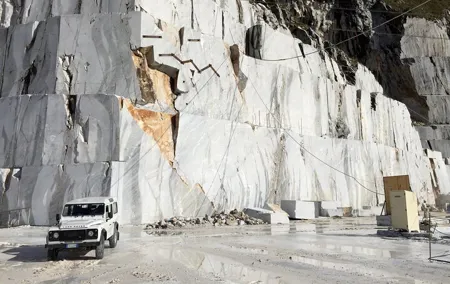 Tour of Carrara Marble Deluxe: Quarry, Museum and Food Tasting