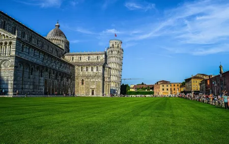 Private Pisa Discovery Walking Tour with Leaning Tower Access